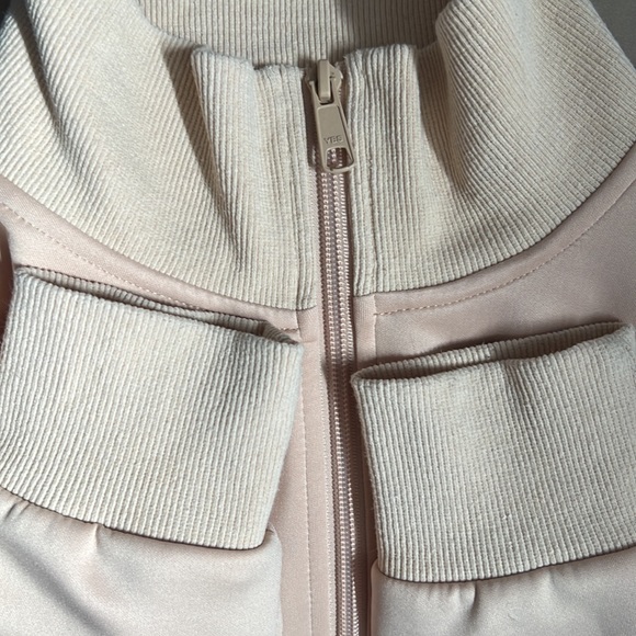 Zipup track sweather - Picture 6 of 9